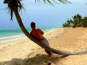 http://www.publicdomainpictures.net/view-image.php?image=982&picture=relax-on-the-beach&large=1